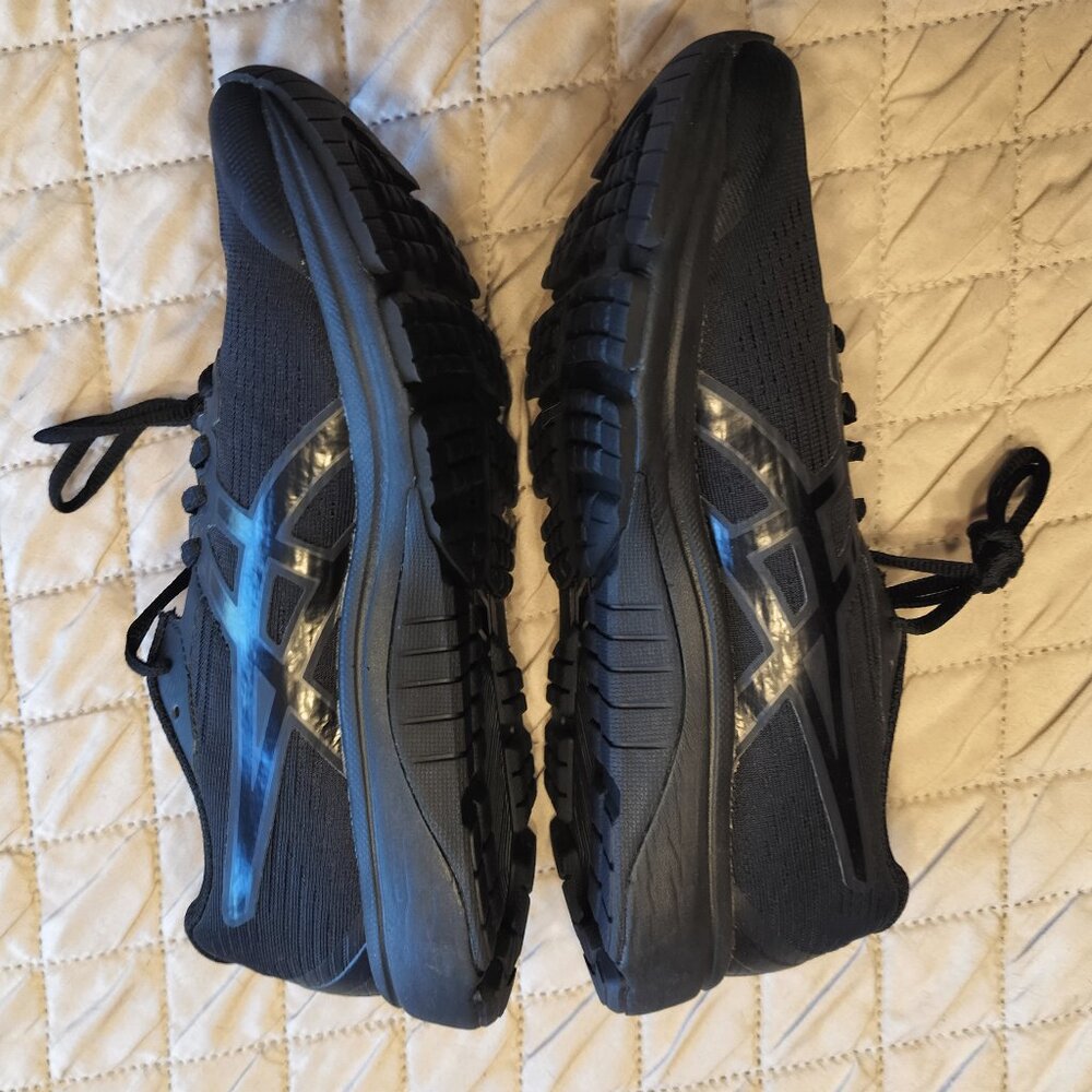 ASICS Running Shoe - Picture 8 of 10